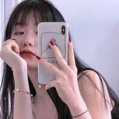 蒙娜丽莎与血月亮